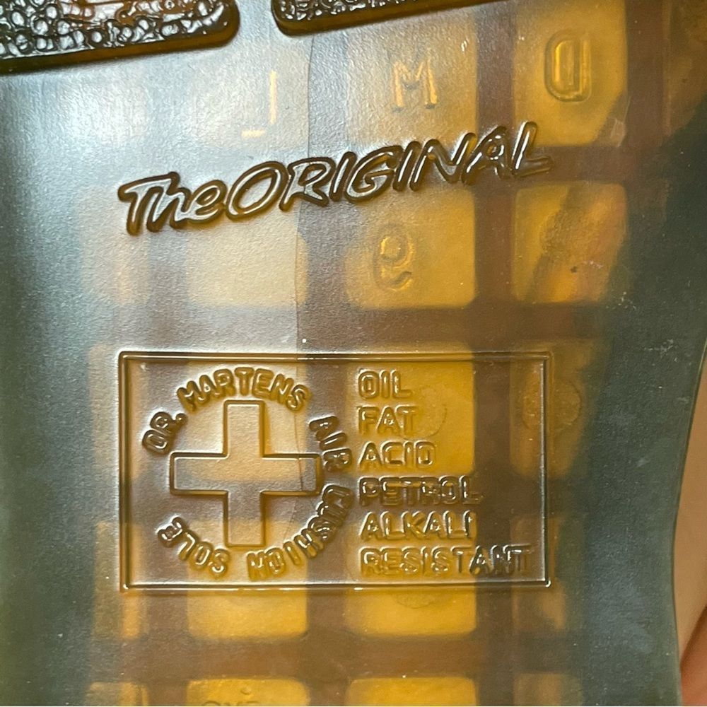 Dr. Martens Cream Flats - Picture 4 of 9